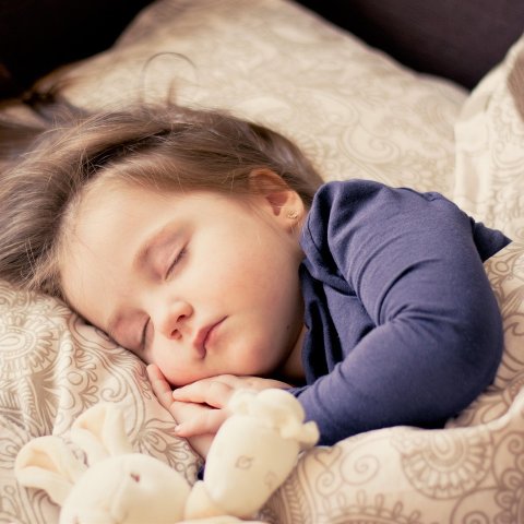 Zdjęcie: Syndrom niespokojnych nóg: objawy, przyczyny i skuteczne metody leczenia