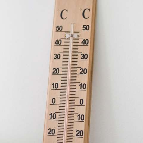 Zdjęcie: Temperatura sypialni a jakość snu: sprawdzone 17-19°C w praktyce