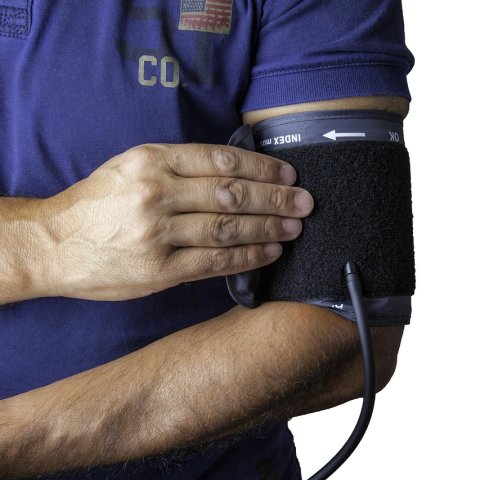 Zdjęcie: Biofeedback HRV: jak trenować oddech, żeby lepiej spać